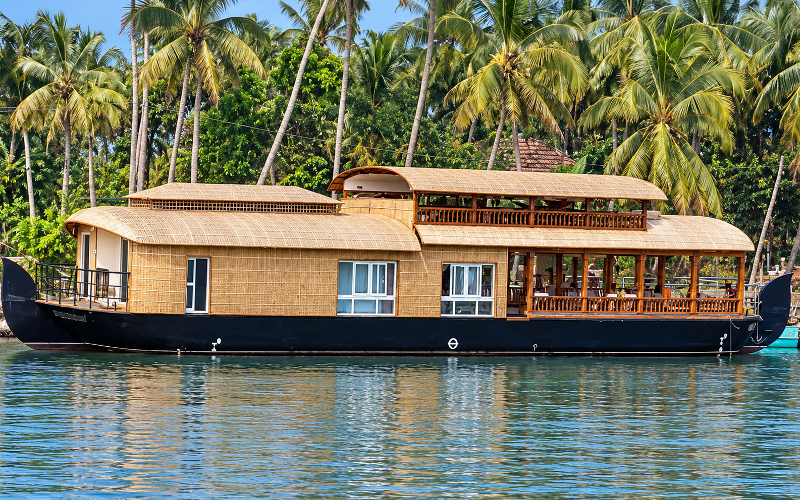 Three bedroom houseboat in Nileshwar